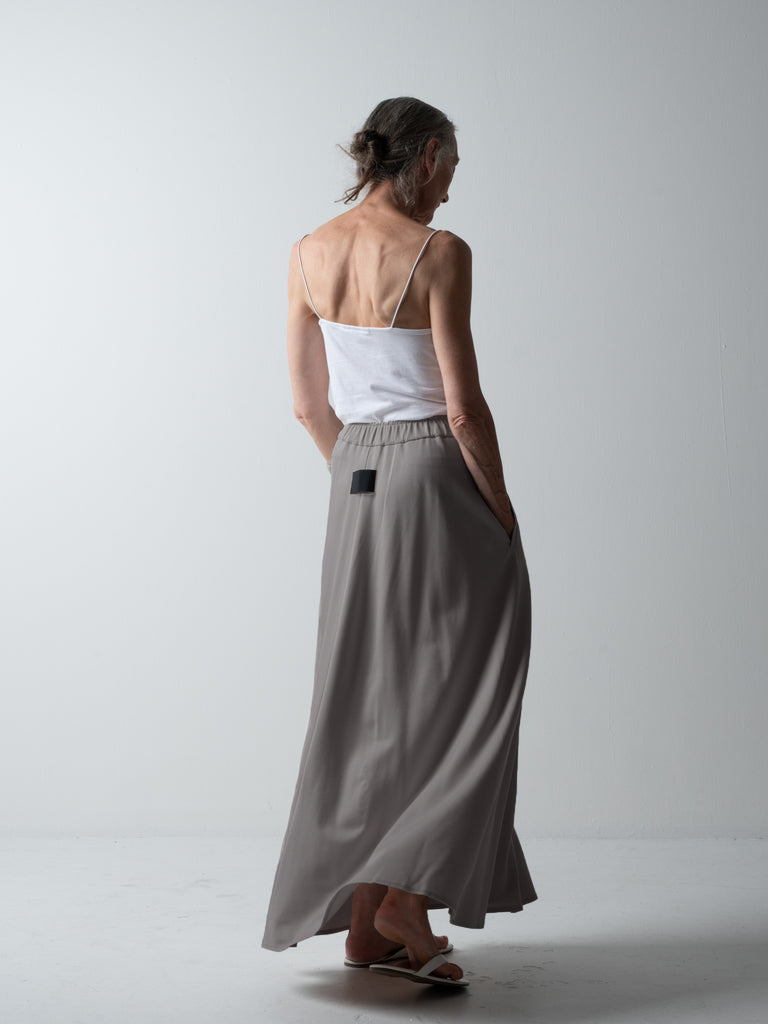 大特価販売 COGTHEBIGSMOKE/HALO SEMI-FLARE SKIRT スカート